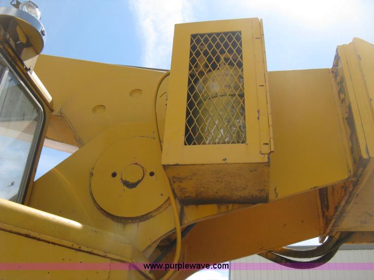 image for item H5349 Pettibone 820 hydraulic crane