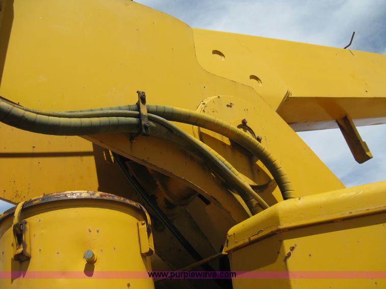 image for item H5349 Pettibone 820 hydraulic crane