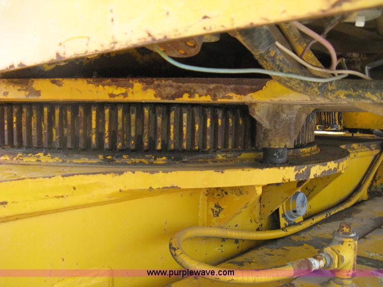 image for item H5349 Pettibone 820 hydraulic crane