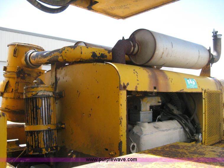image for item H5349 Pettibone 820 hydraulic crane