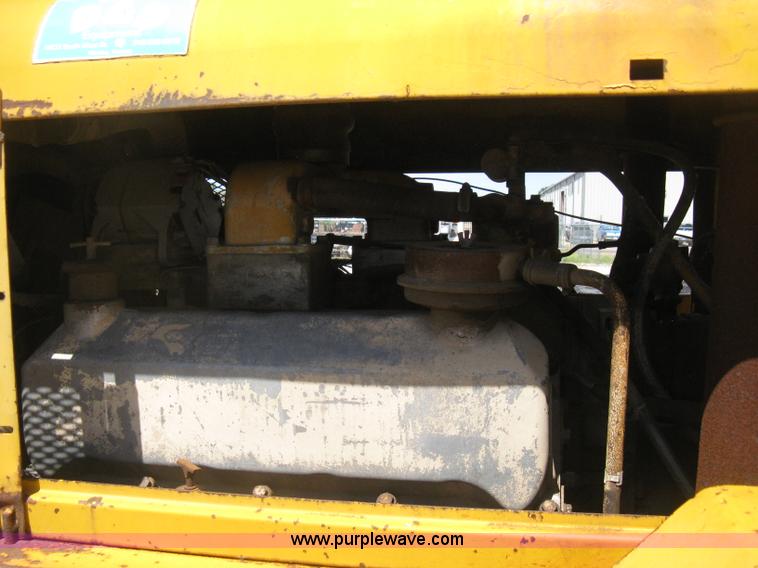 image for item H5349 Pettibone 820 hydraulic crane