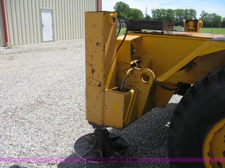 image for item H5349 Pettibone 820 hydraulic crane