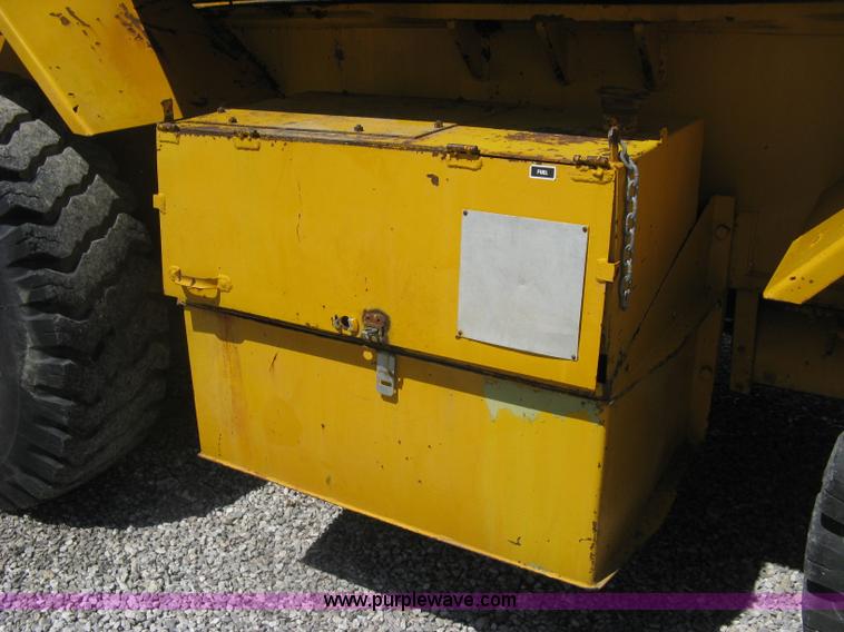 image for item H5349 Pettibone 820 hydraulic crane