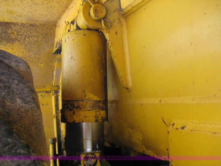 image for item H5349 Pettibone 820 hydraulic crane