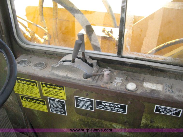 image for item H5349 Pettibone 820 hydraulic crane