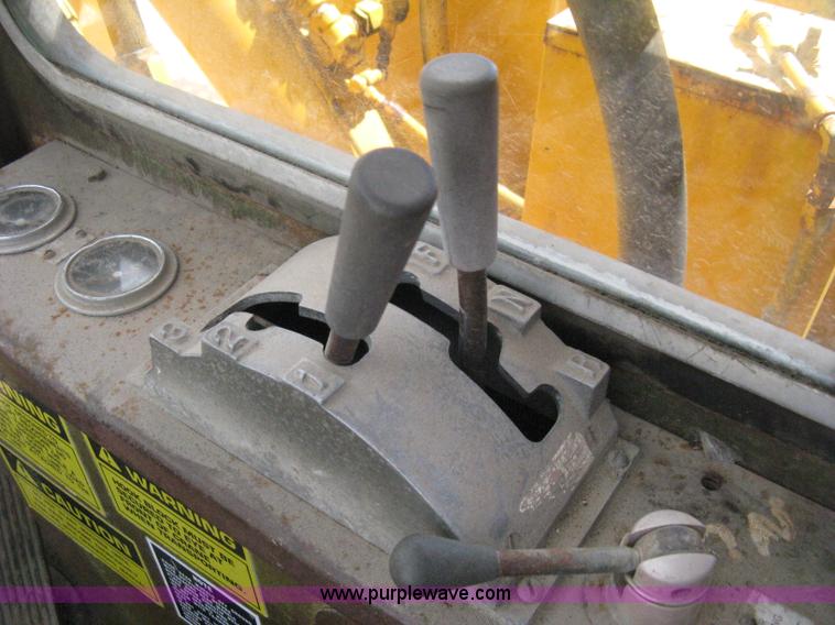 image for item H5349 Pettibone 820 hydraulic crane