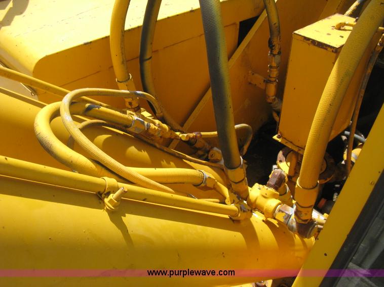 image for item H5349 Pettibone 820 hydraulic crane