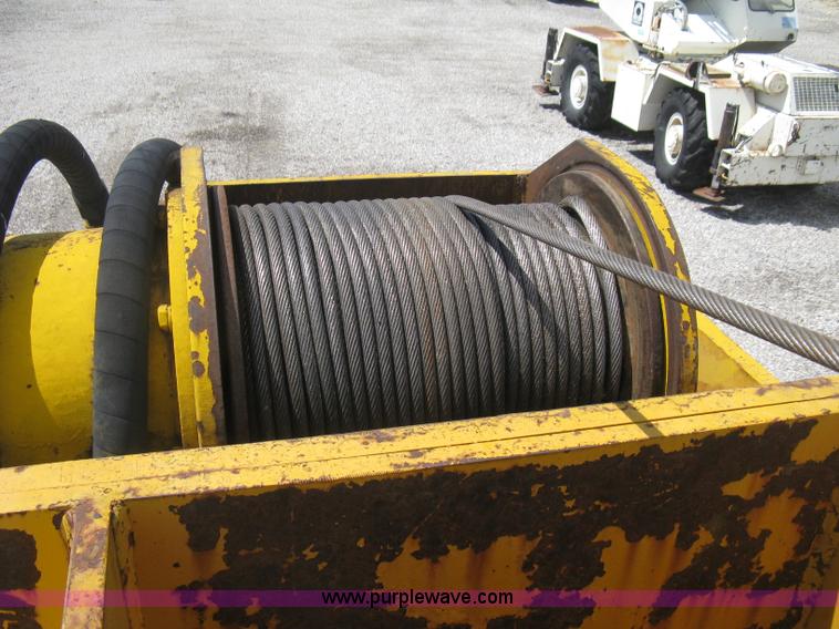 image for item H5349 Pettibone 820 hydraulic crane