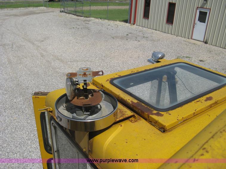 image for item H5349 Pettibone 820 hydraulic crane