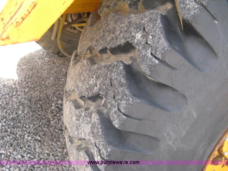 image for item H5349 Pettibone 820 hydraulic crane