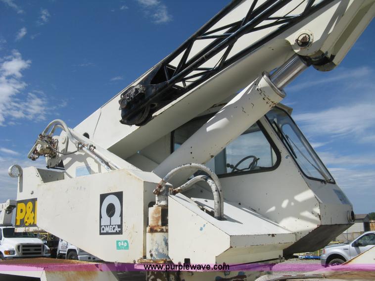 image for item H5350 P & H Omega 15 hydraulic crane