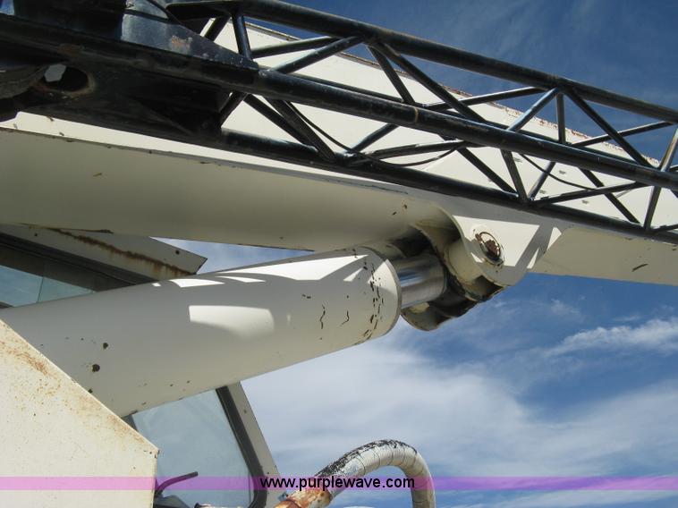 image for item H5350 P & H Omega 15 hydraulic crane