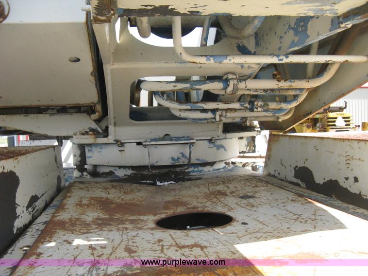 image for item H5350 P & H Omega 15 hydraulic crane