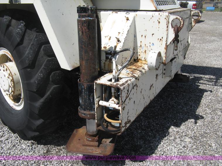 image for item H5350 P & H Omega 15 hydraulic crane