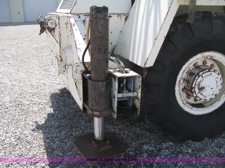 image for item H5350 P & H Omega 15 hydraulic crane