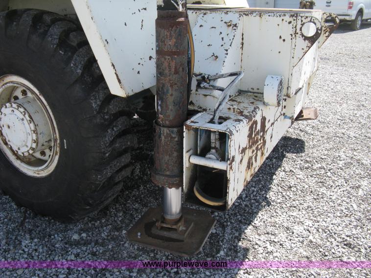 image for item H5350 P & H Omega 15 hydraulic crane