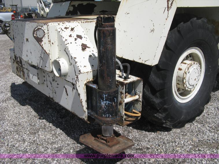 image for item H5350 P & H Omega 15 hydraulic crane