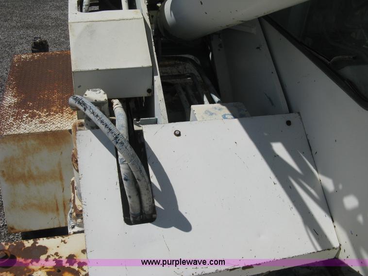 image for item H5350 P & H Omega 15 hydraulic crane