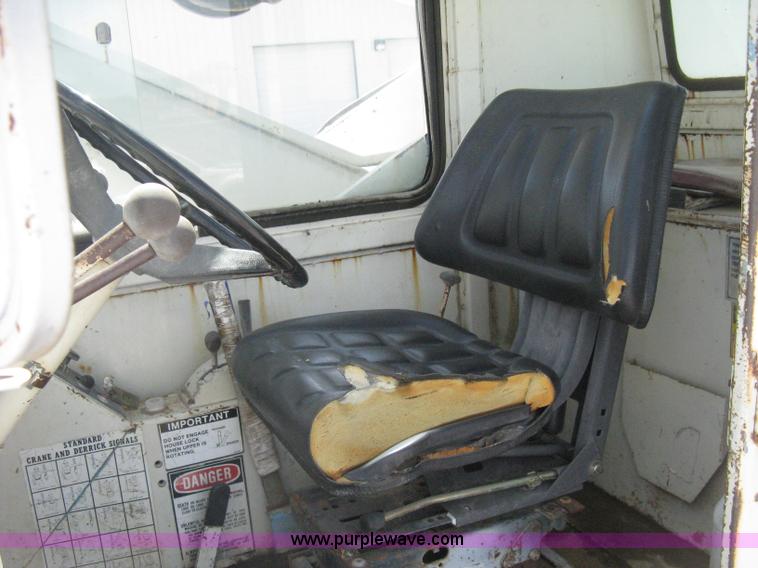 image for item H5350 P & H Omega 15 hydraulic crane