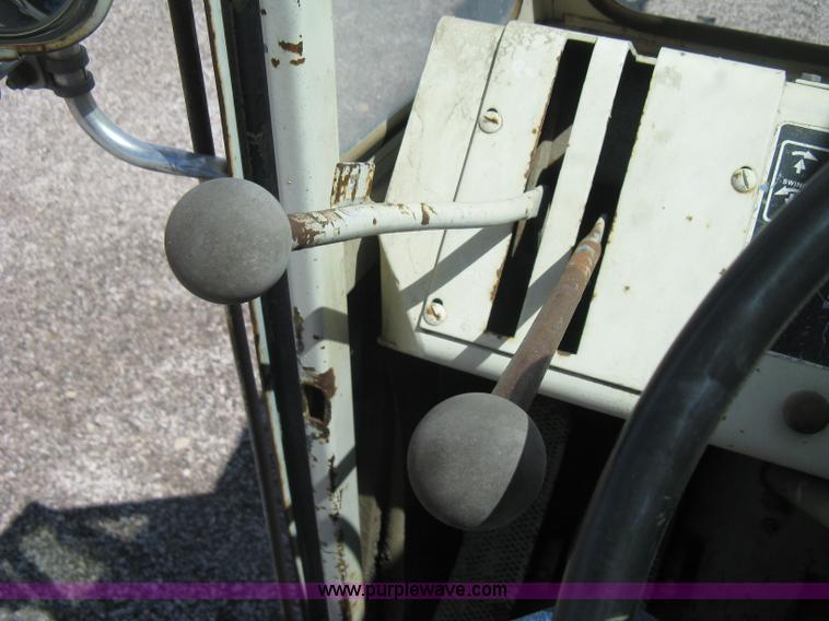 image for item H5350 P & H Omega 15 hydraulic crane