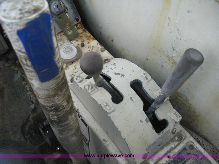 image for item H5350 P & H Omega 15 hydraulic crane