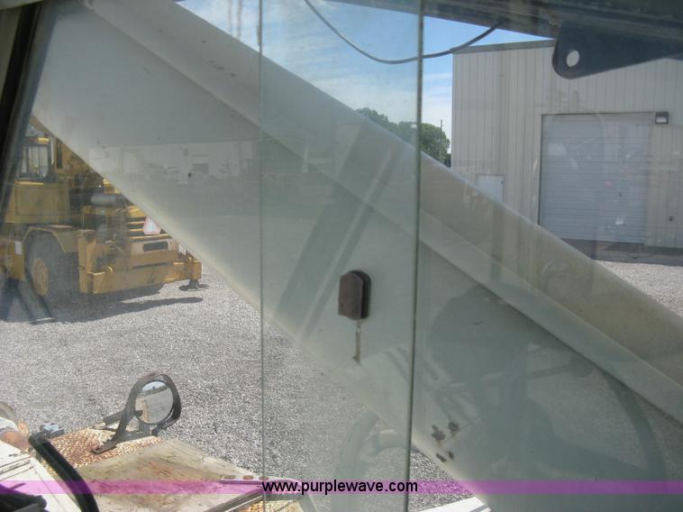 image for item H5350 P & H Omega 15 hydraulic crane