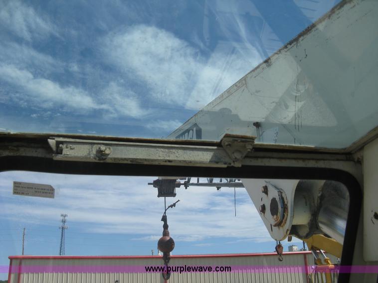 image for item H5350 P & H Omega 15 hydraulic crane