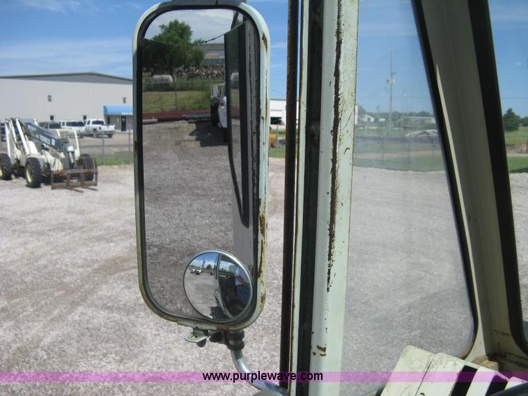 image for item H5350 P & H Omega 15 hydraulic crane