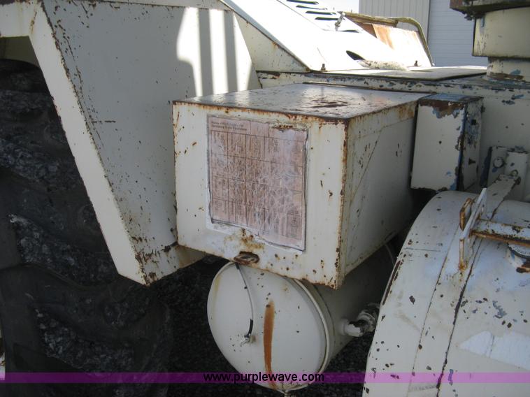 image for item H5350 P & H Omega 15 hydraulic crane