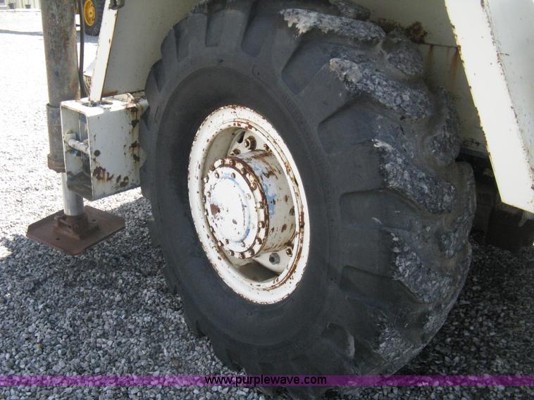 image for item H5350 P & H Omega 15 hydraulic crane