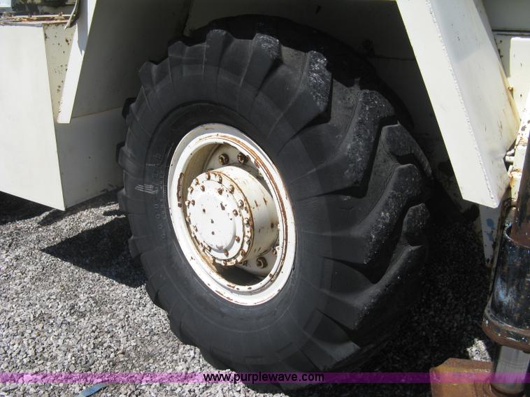 image for item H5350 P & H Omega 15 hydraulic crane