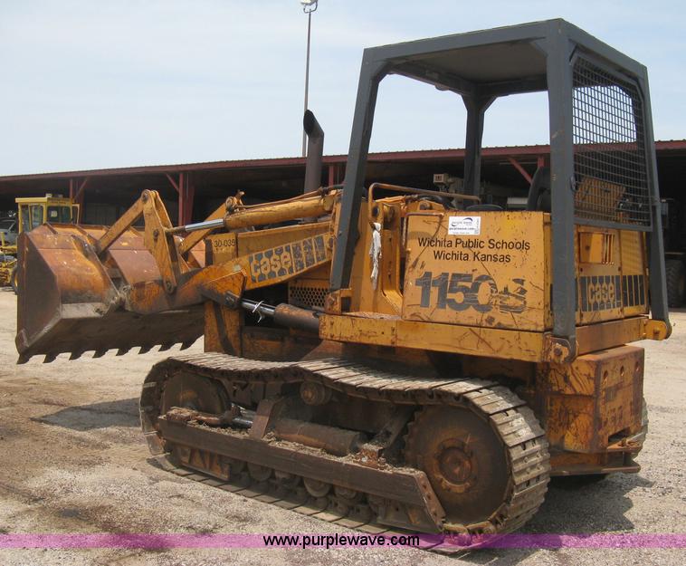 image for item H5361 1976 Case 1150B track loader