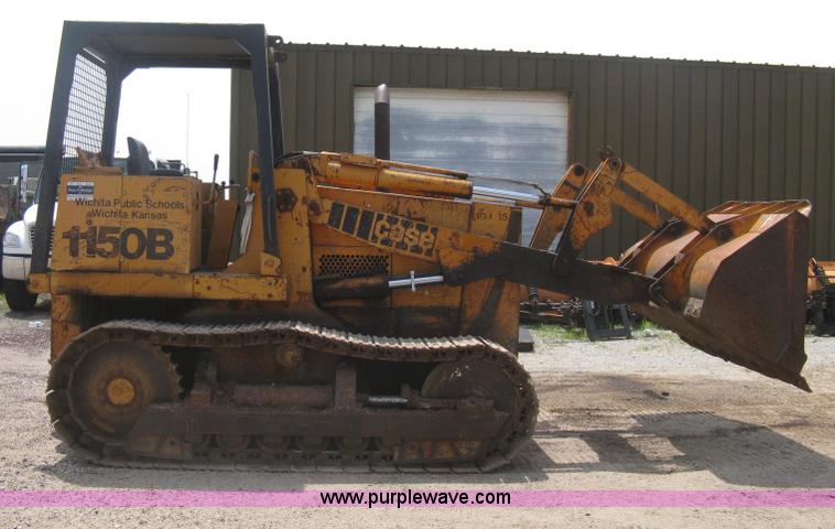 image for item H5361 1976 Case 1150B track loader