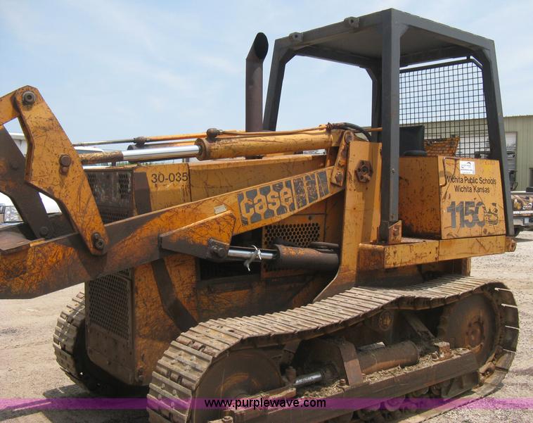image for item H5361 1976 Case 1150B track loader