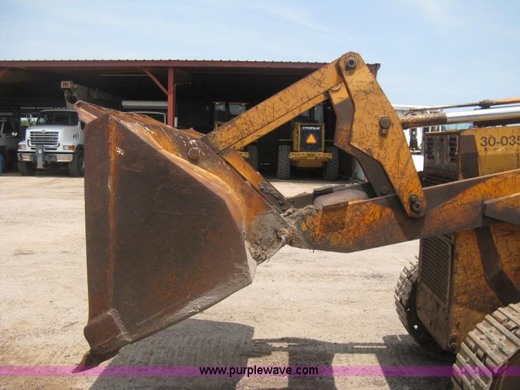 image for item H5361 1976 Case 1150B track loader