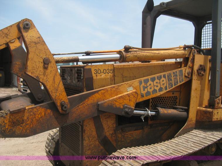 image for item H5361 1976 Case 1150B track loader