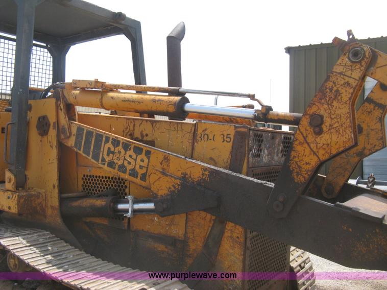 image for item H5361 1976 Case 1150B track loader