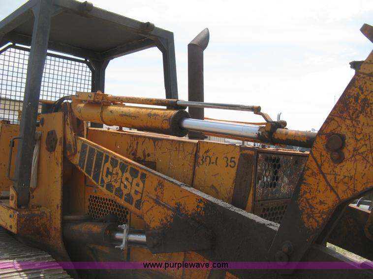 image for item H5361 1976 Case 1150B track loader