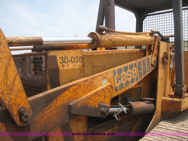 image for item H5361 1976 Case 1150B track loader