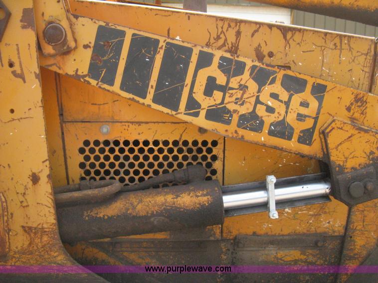 image for item H5361 1976 Case 1150B track loader