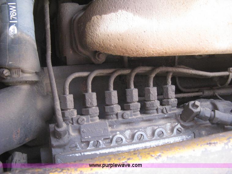 image for item H5361 1976 Case 1150B track loader