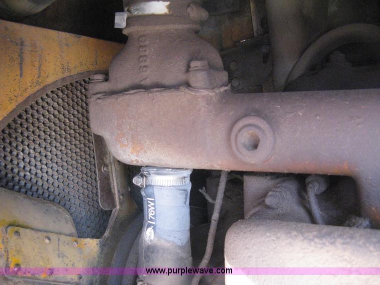 image for item H5361 1976 Case 1150B track loader