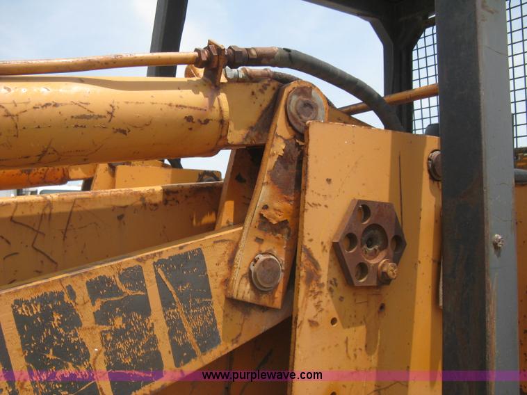 image for item H5361 1976 Case 1150B track loader