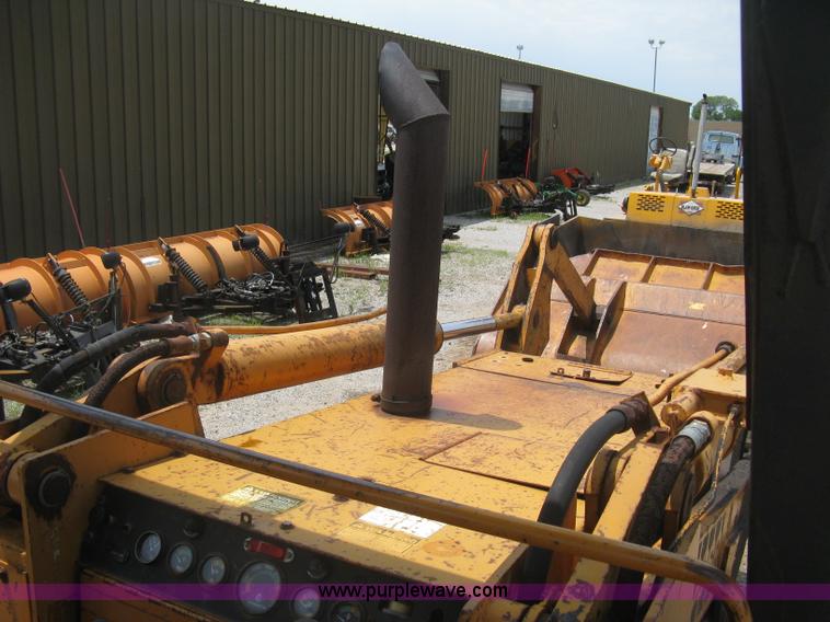 image for item H5361 1976 Case 1150B track loader