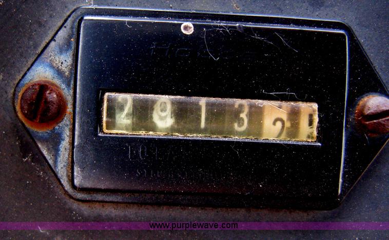 image for item H5361 1976 Case 1150B track loader