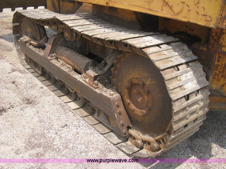 image for item H5361 1976 Case 1150B track loader