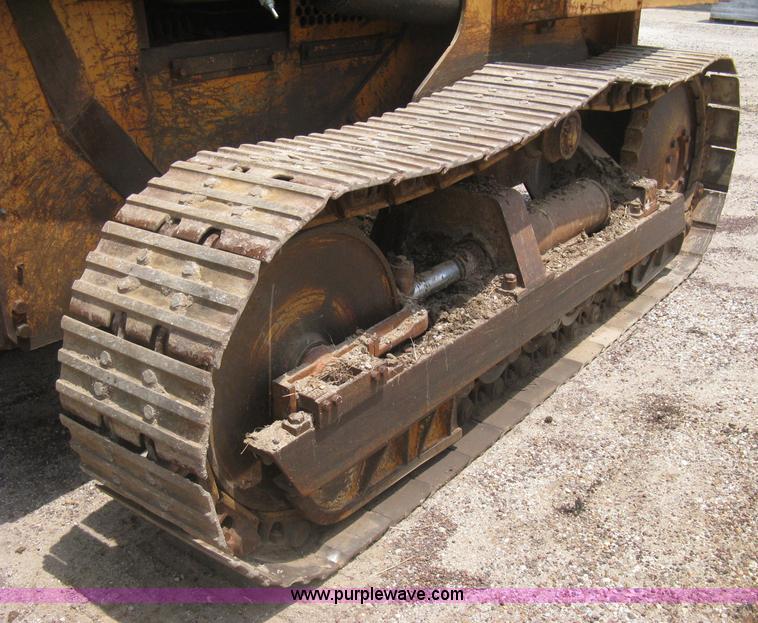 image for item H5361 1976 Case 1150B track loader