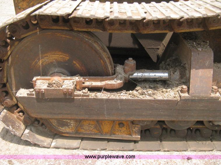 image for item H5361 1976 Case 1150B track loader