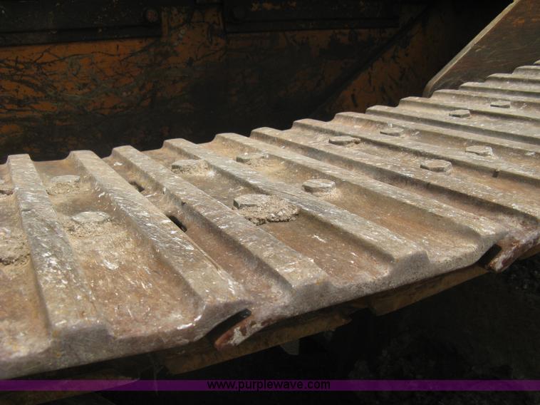 image for item H5361 1976 Case 1150B track loader