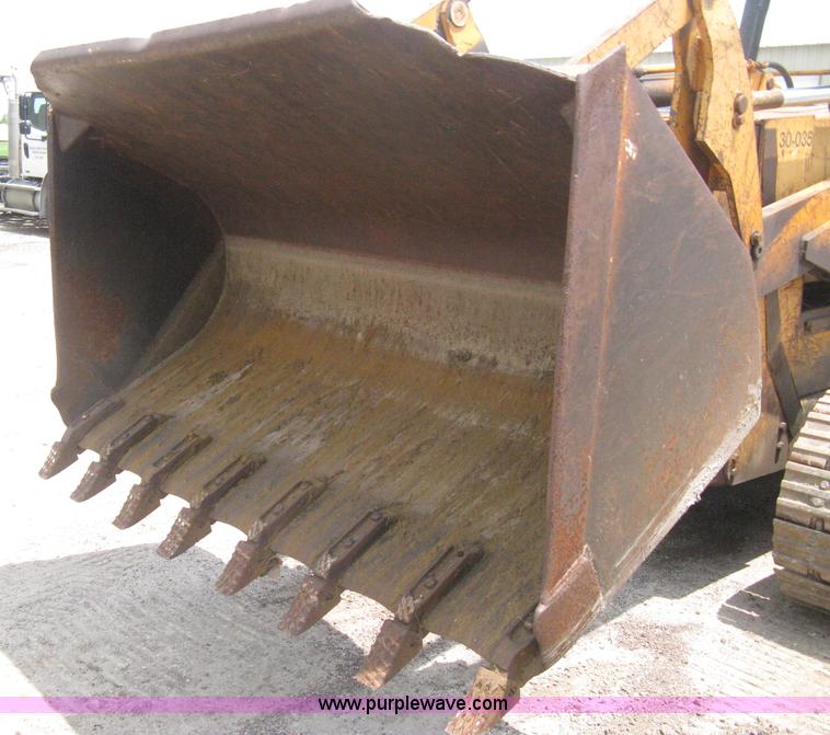 image for item H5361 1976 Case 1150B track loader